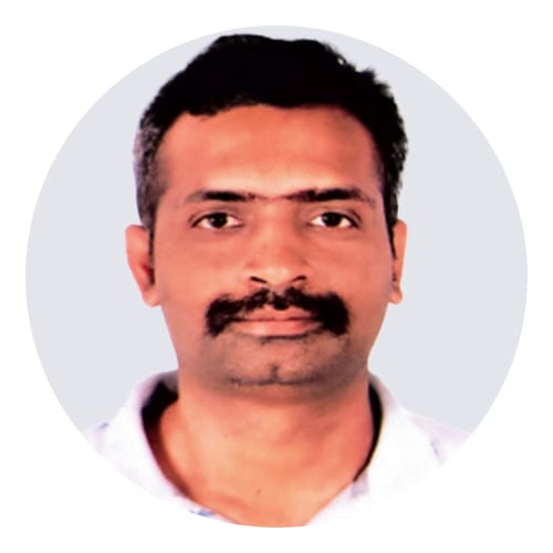 Facial hair, Forehead, Nose, Cheek, Beard, Eyelash, Jaw, Gesture, Collar, Smile