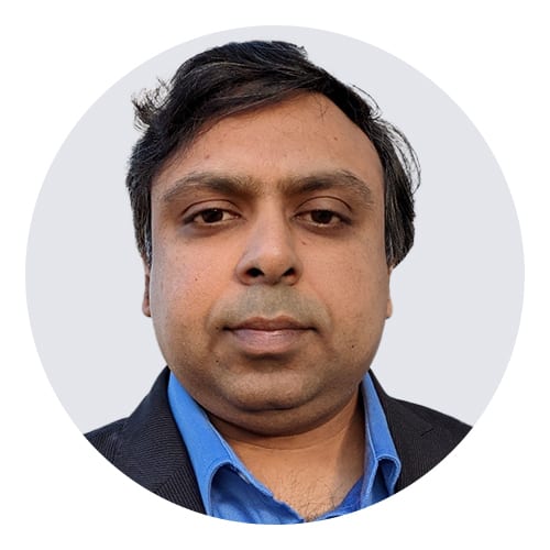 Forehead, Nose, Cheek, Chin, Shirt, Jaw, Sleeve, Collar