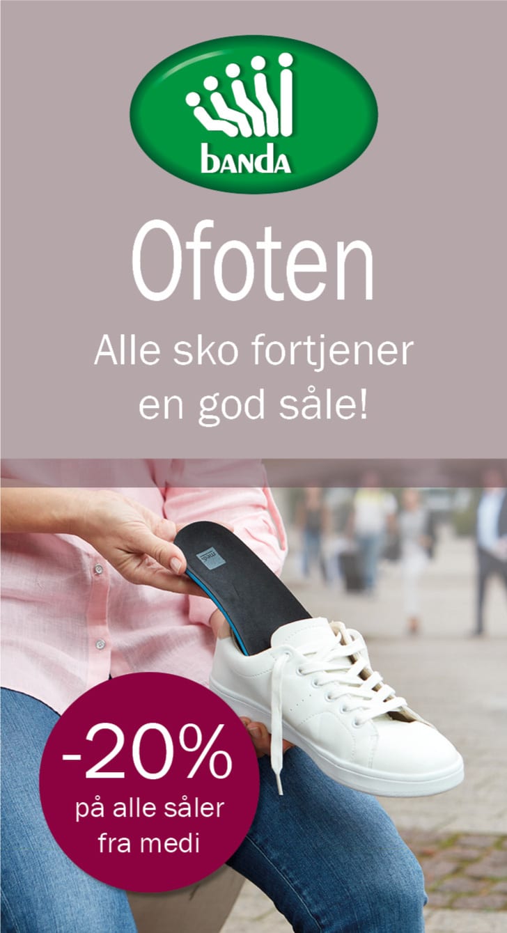 Walking shoe, Footwear, Product, Fashion, Font