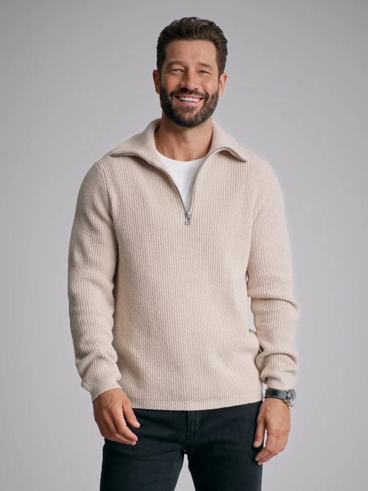 Dress shirt, Face, Head, Smile, Outerwear, Product, Neck, Sleeve, Gesture, Grey