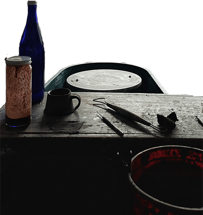 Tableware, Drinkware, Bird, Dishware, Bottle, Wood, Serveware, Liquid, Table