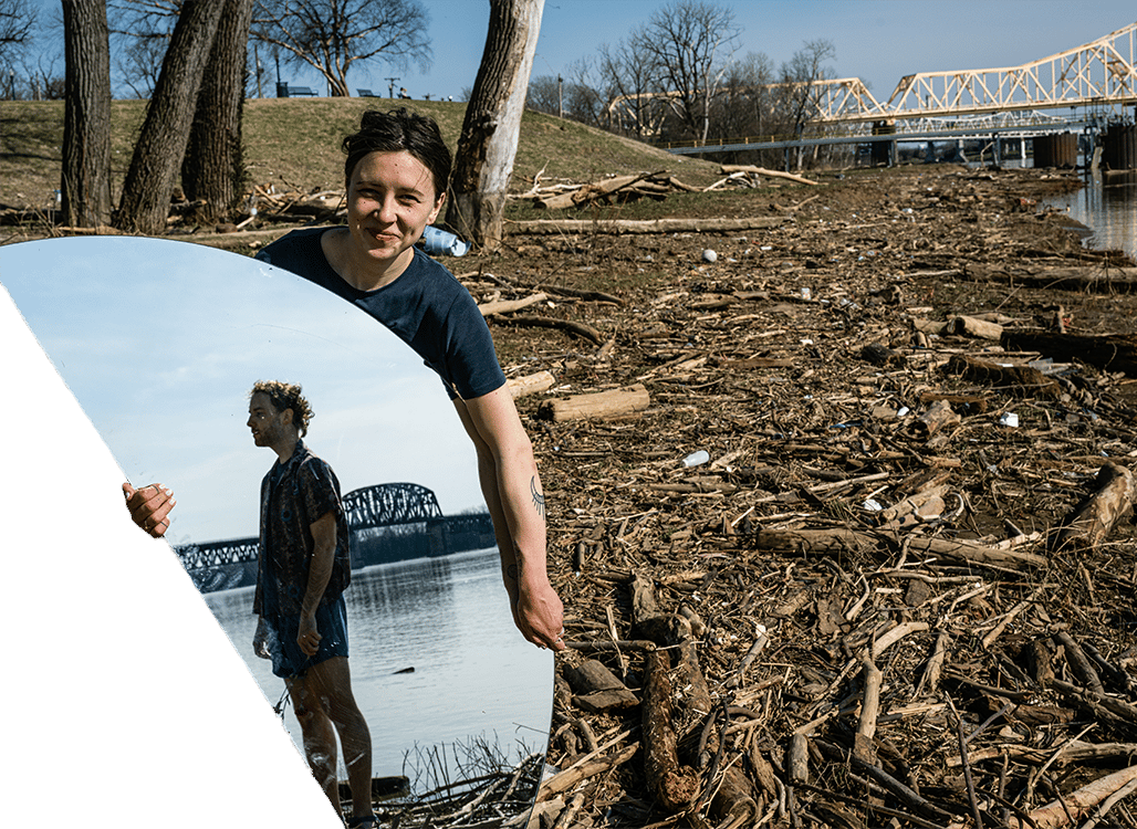 People in nature, Human body, Flash photography, Sky, Daytime, Branch, Wood, Tree, Gesture