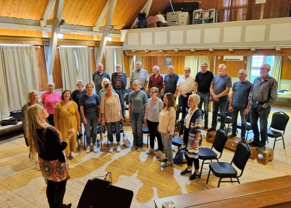 Interior design, Event, Furniture, Community, Jeans, Chair, Hall