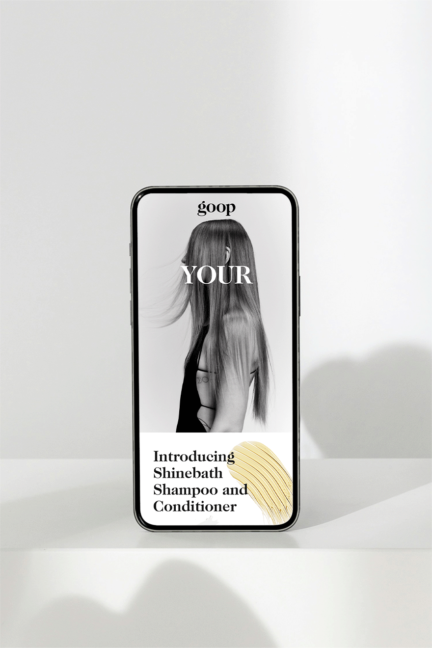 Hair, Mirror, Sleeve, Eyewear, Gesture, Font, Rectangle