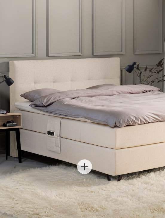 Interior design, Cabinetry, Furniture, Product, Comfort, Wood, Grey, Flooring, Floor, Hardwood