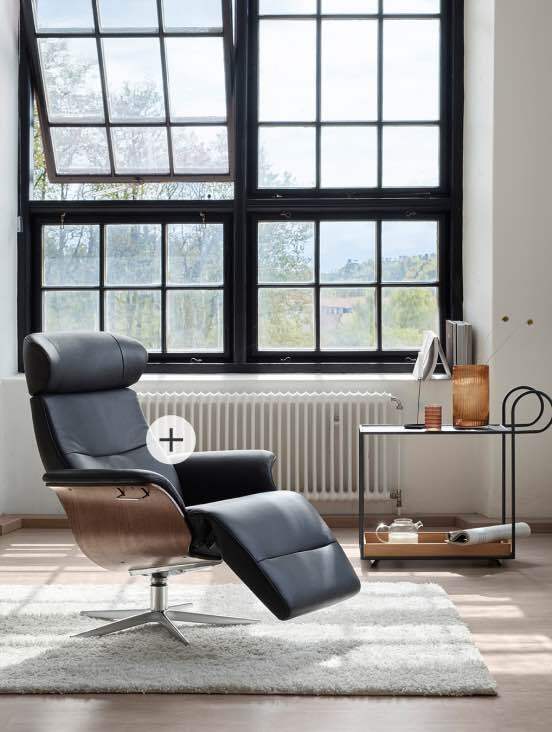 Interior design, Living room, Furniture, Property, Window, Building, Comfort, Wood, Flooring, Floor