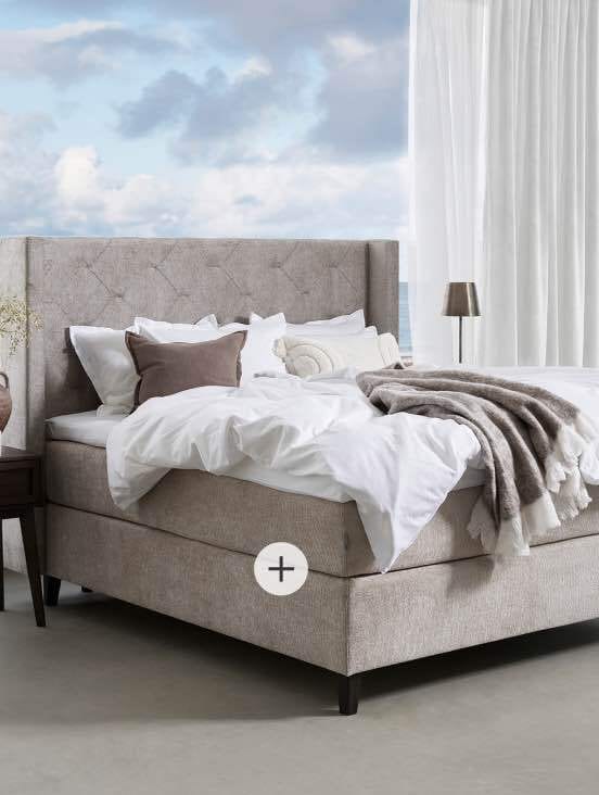 Interior design, Bed frame, Property, Furniture, Comfort, Textile, Wood, Pillow, Rectangle, Cloud