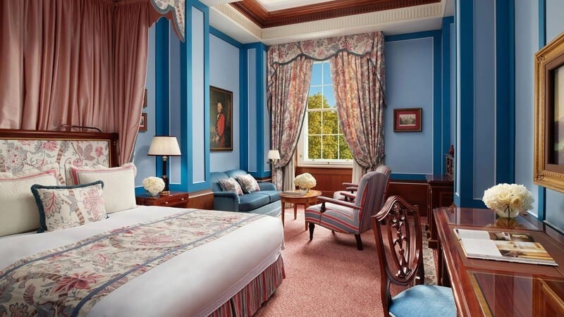 Furniture, Property, Blue, Building, Table, Decoration, Azure, Window, Comfort, Curtain