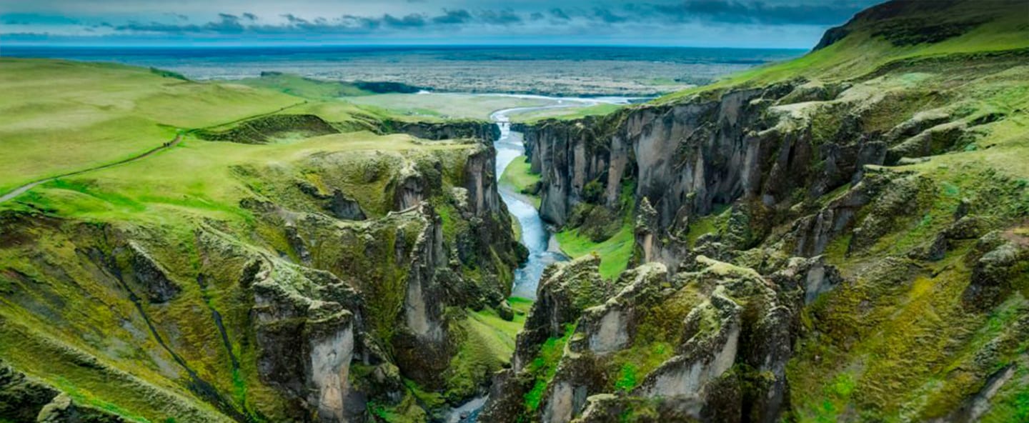Water resources, Natural landscape, Sky, Mountain, Ecoregion, Cloud, Nature, Highland, Waterfall