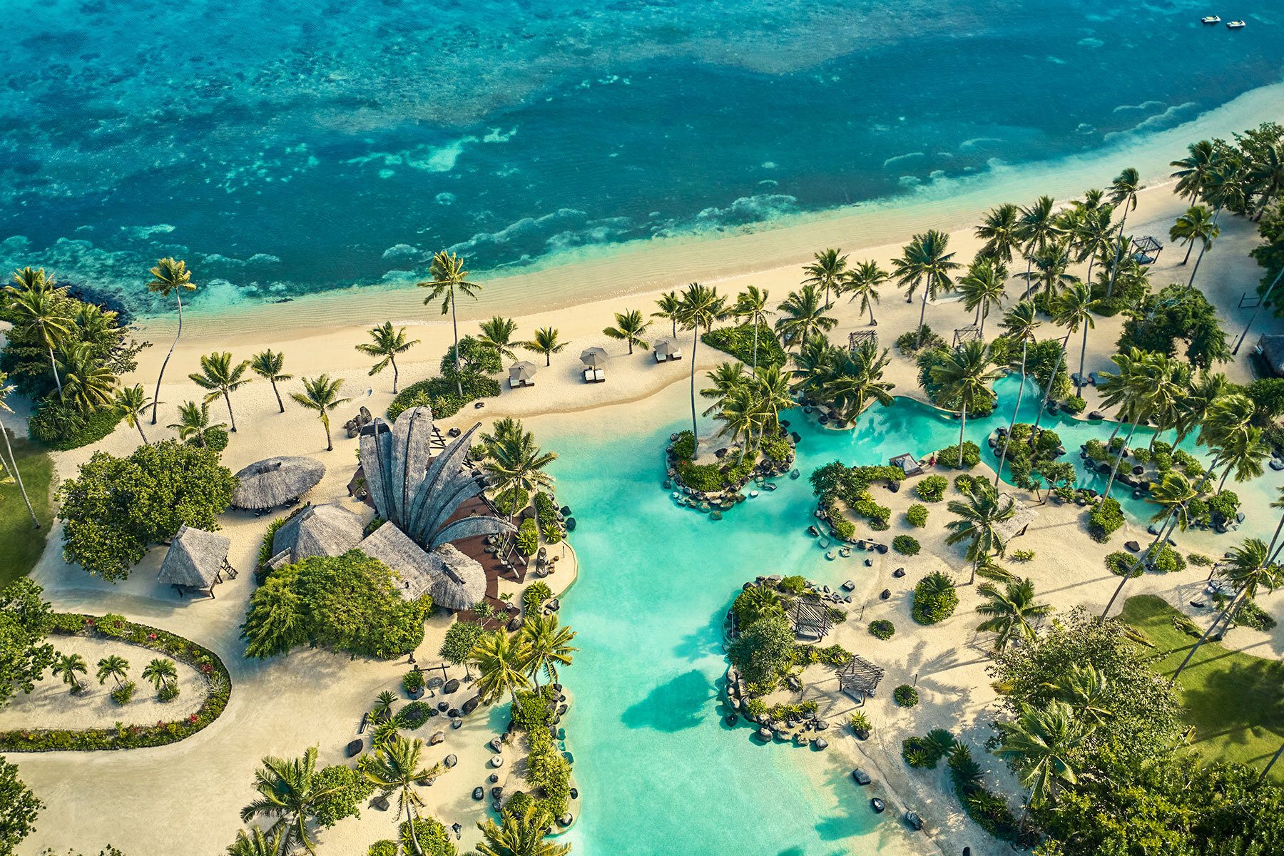 Coastal and oceanic landforms, Water resources, Natural landscape, Azure, Vegetation, Beach, Tree, Aqua