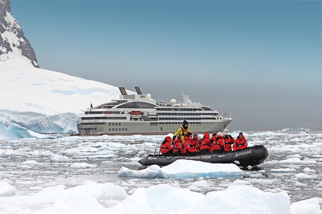 Naval architecture, Natural environment, Sea ice, Boat, Water, Snow, Watercraft, Sky, Vehicle