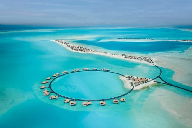 Coastal and oceanic landforms, Water resources, Natural landscape, Sky, Liquid, Azure, Fluid, Beach, Aqua
