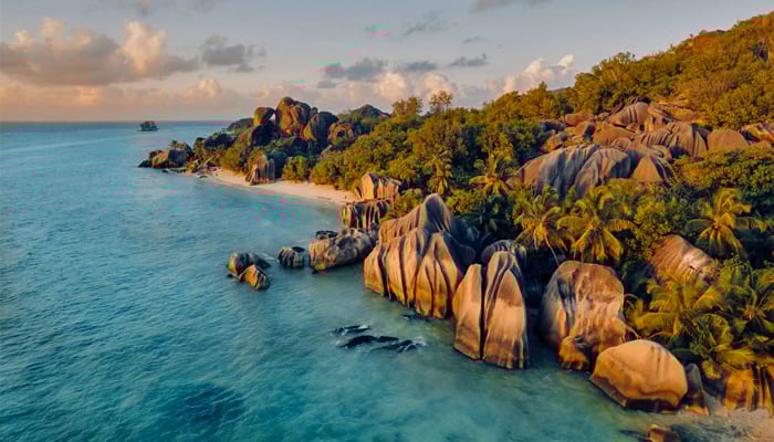 Coastal and oceanic landforms, Natural landscape, Water, Sky, Cloud, Plant, Vegetation, Watercourse, Mountain, Terrain