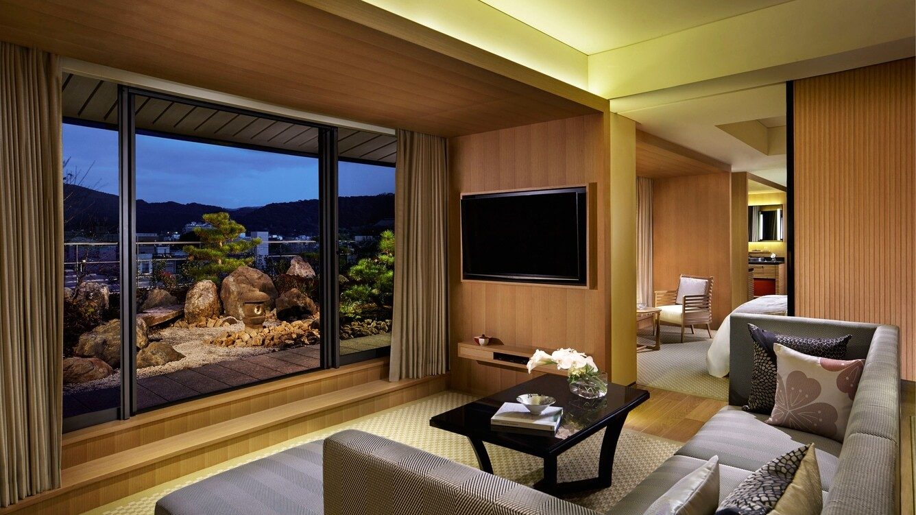 Interior design, Building, Comfort, Shade, Wood, Architecture, Lighting, Table, Plant, Floor