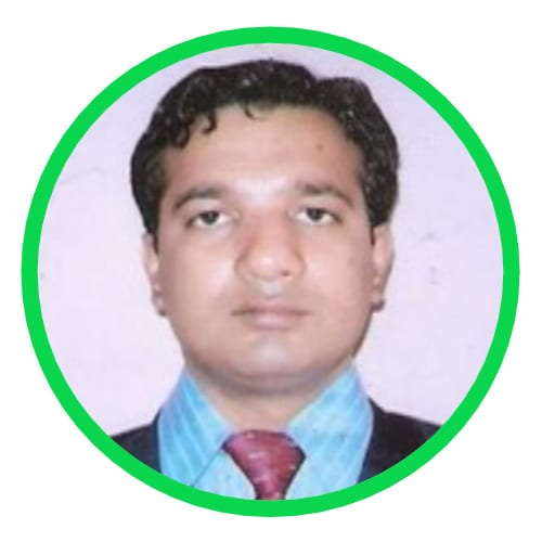 Facial expression, Dress shirt, Forehead, Hair, Nose, Chin, Hairstyle, Eyebrow, Eye, Sleeve