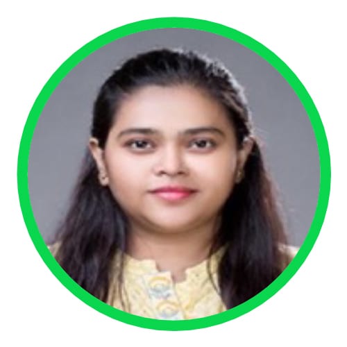 Forehead, Nose, Cheek, Skin, Lip, Chin, Eyebrow, Hairstyle, Outerwear, Eyelash