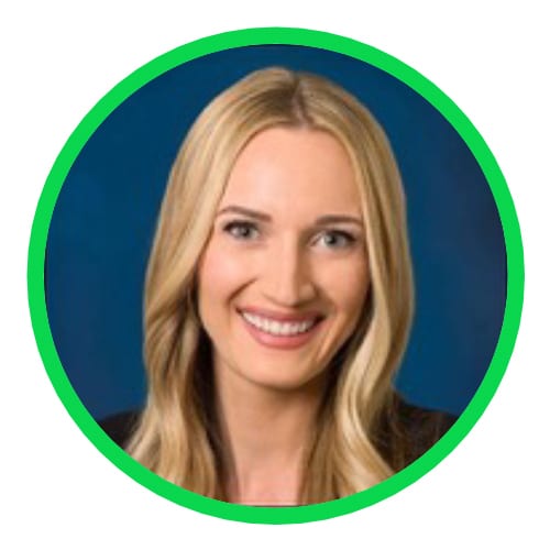 Facial expression, Hair, Cheek, Smile, Eyebrow, Eyelash, Iris