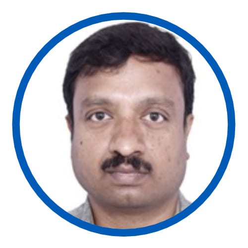 Forehead, Nose, Chin, Hairstyle, Eyebrow, Jaw, Gesture