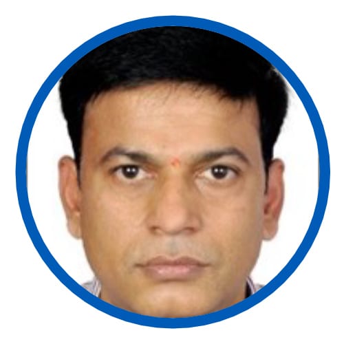 Forehead, Nose, Cheek, Chin, Eyelash, Collar