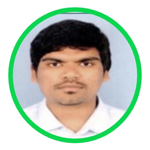 Forehead, Hair, Cheek, Chin, Hairstyle, Eyebrow, Neck, Jaw, Sleeve, Collar