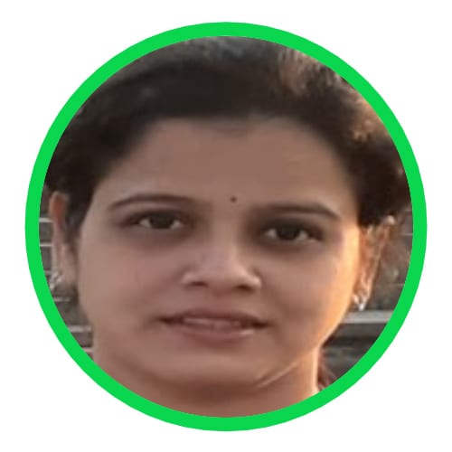 Nose, Chin, Eyebrow, Green, Eyelash, Sleeve