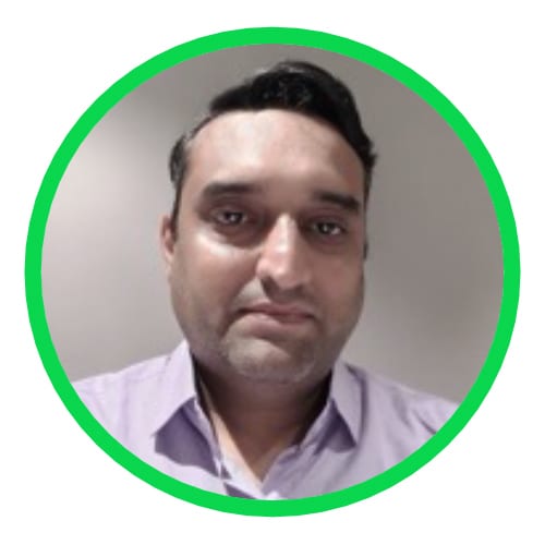 Forehead, Eyebrow, Jaw, Sleeve, Collar