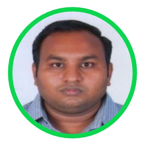 Forehead, Nose, Hair, Cheek, Chin, Eyebrow, Sleeve