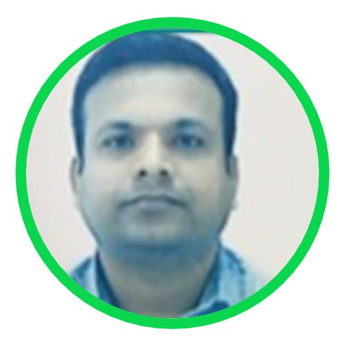 Forehead, Nose, Eyebrow, Jaw, Sleeve