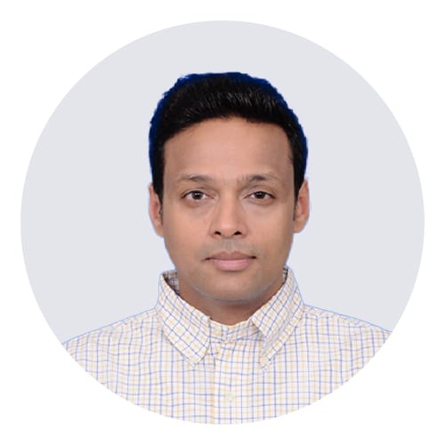 Facial expression, Dress shirt, Forehead, Cheek, Chin, Hairstyle, Eyebrow, Human, Neck, Jaw