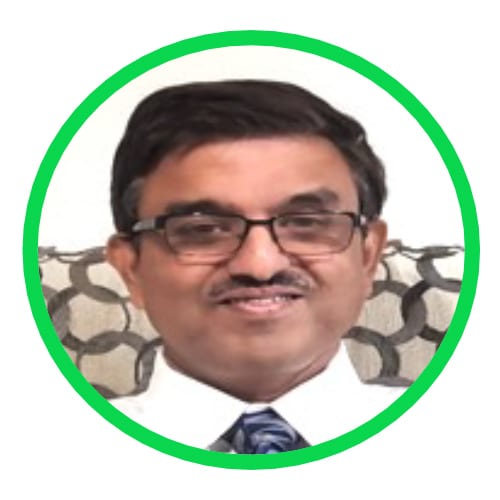 Vision care, Dress shirt, Forehead, Chin, Hairstyle, Eyebrow, Smile, Eyewear, Tie, Collar