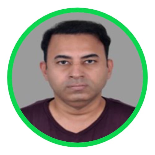 Forehead, Nose, Cheek, Eyebrow, Product, Jaw, Sleeve