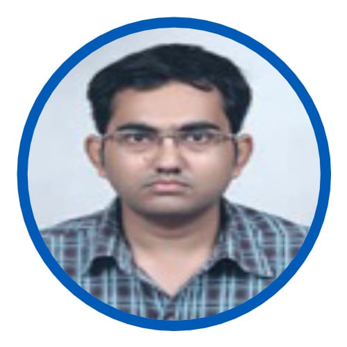 Vision care, Forehead, Nose, Chin, Hairstyle, Eyebrow, Blue, Jaw, Sleeve