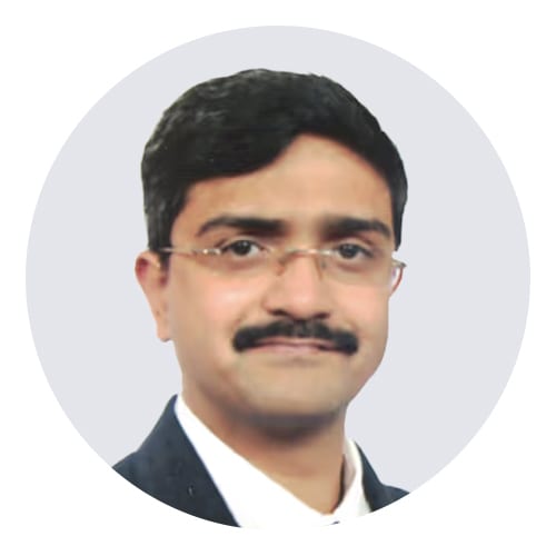 Vision care, Dress shirt, Forehead, Glasses, Chin, Eyebrow, Jaw, Sleeve, Gesture, Collar