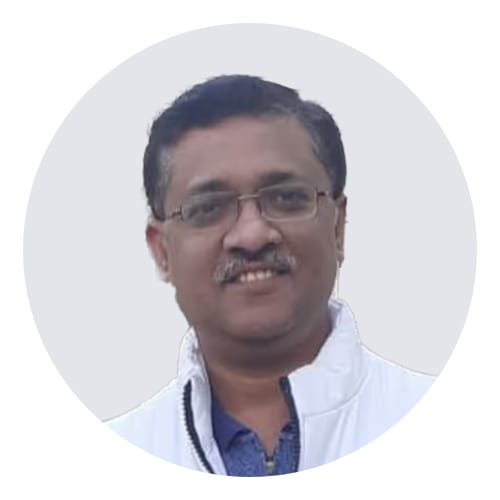 Vision care, Forehead, Glasses, Cheek, Chin, Smile, Eyebrow, Jaw, Sleeve, Gesture