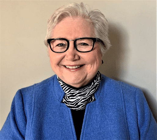 Vision care, Hair, Smile, Glasses, Head, Outerwear, Eye, Neck, Sleeve, Eyewear