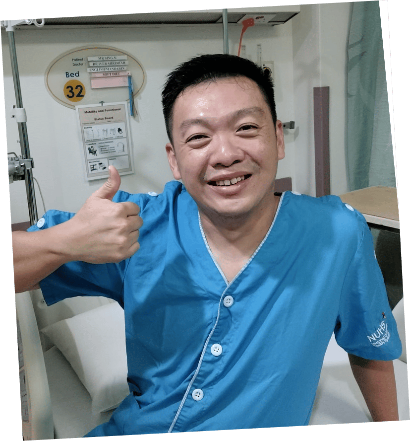 Medical equipment, Cosmetic dentistry, Health care, Smile, Jaw, Sleeve, Gesture, Stethoscope