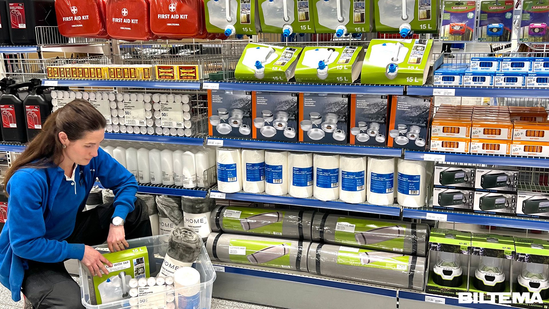 Plastic bottle, Retail