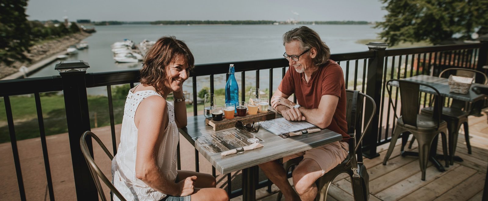 Water, Daytime, Smile, Table, Chair, Tableware, Lake, Leisure, Eyewear