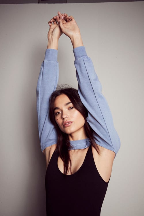 Human body, Flash photography, Hair, Joint, Head, Hand, Arm, Shoulder, Eyelash, Neck
