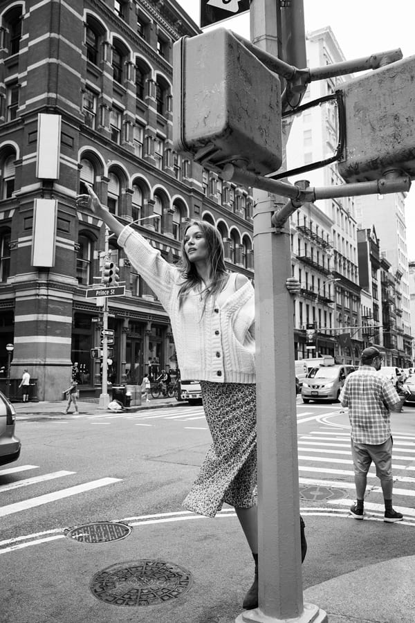 Road surface, Photograph, White, Building, Black, Infrastructure, Black-and-white, Standing, Style, Sidewalk