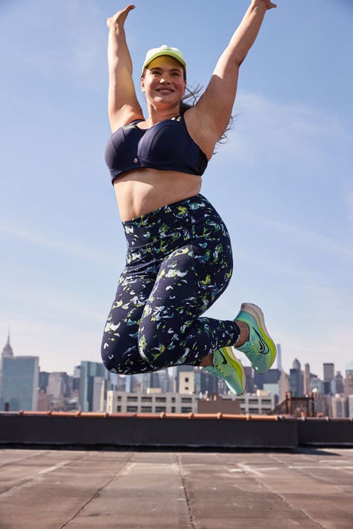 Flash photography, Street stunts, Sky, Smile, Thigh, Happy, Rolling