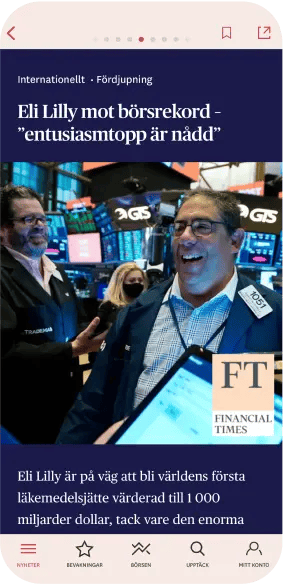 Outerwear, Smile, Coat, Tie, News