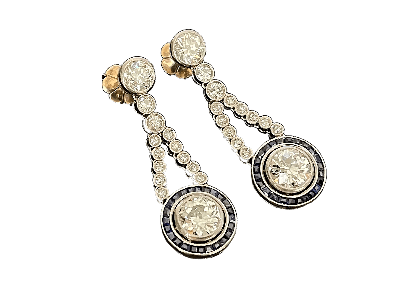 Body jewelry, Watch, Gesture, Silver, Clock