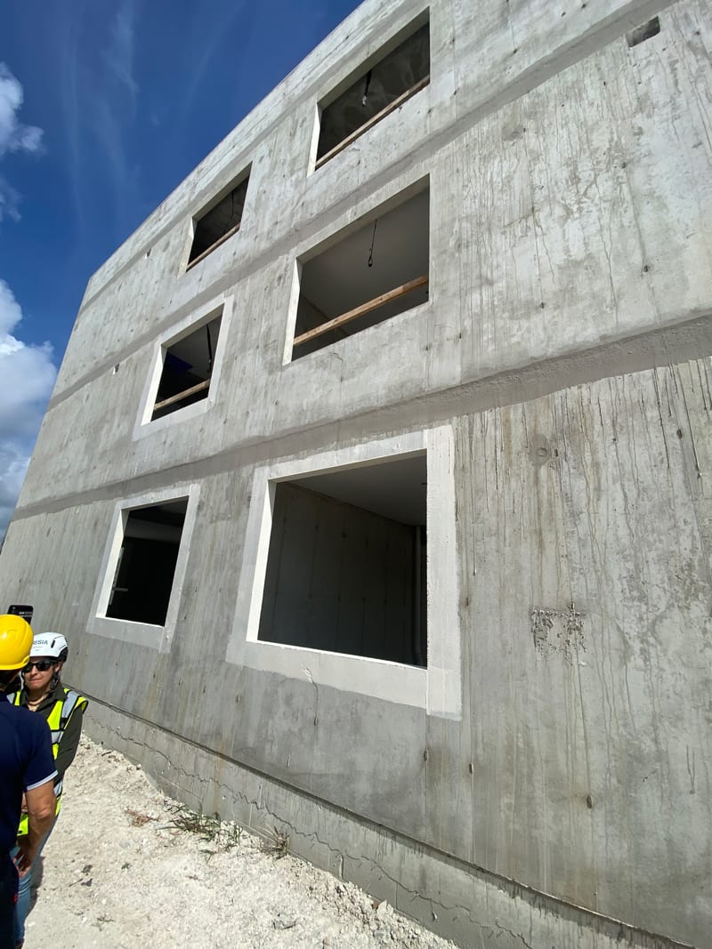 High-visibility clothing, Composite material, Sky, Fixture, Rectangle, Window, Cloud, Wall