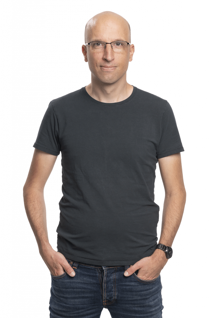 Human body, Clothing, Hair, Jeans, Head, Watch, Hairstyle, Arm, Neck, Sleeve