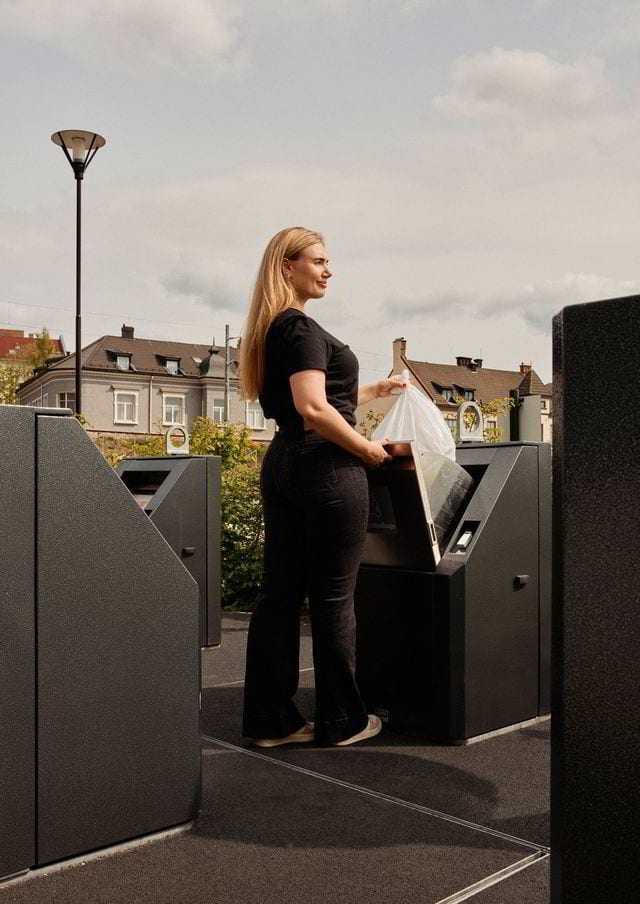 Street light, Flash photography, Sky, Cloud, Standing