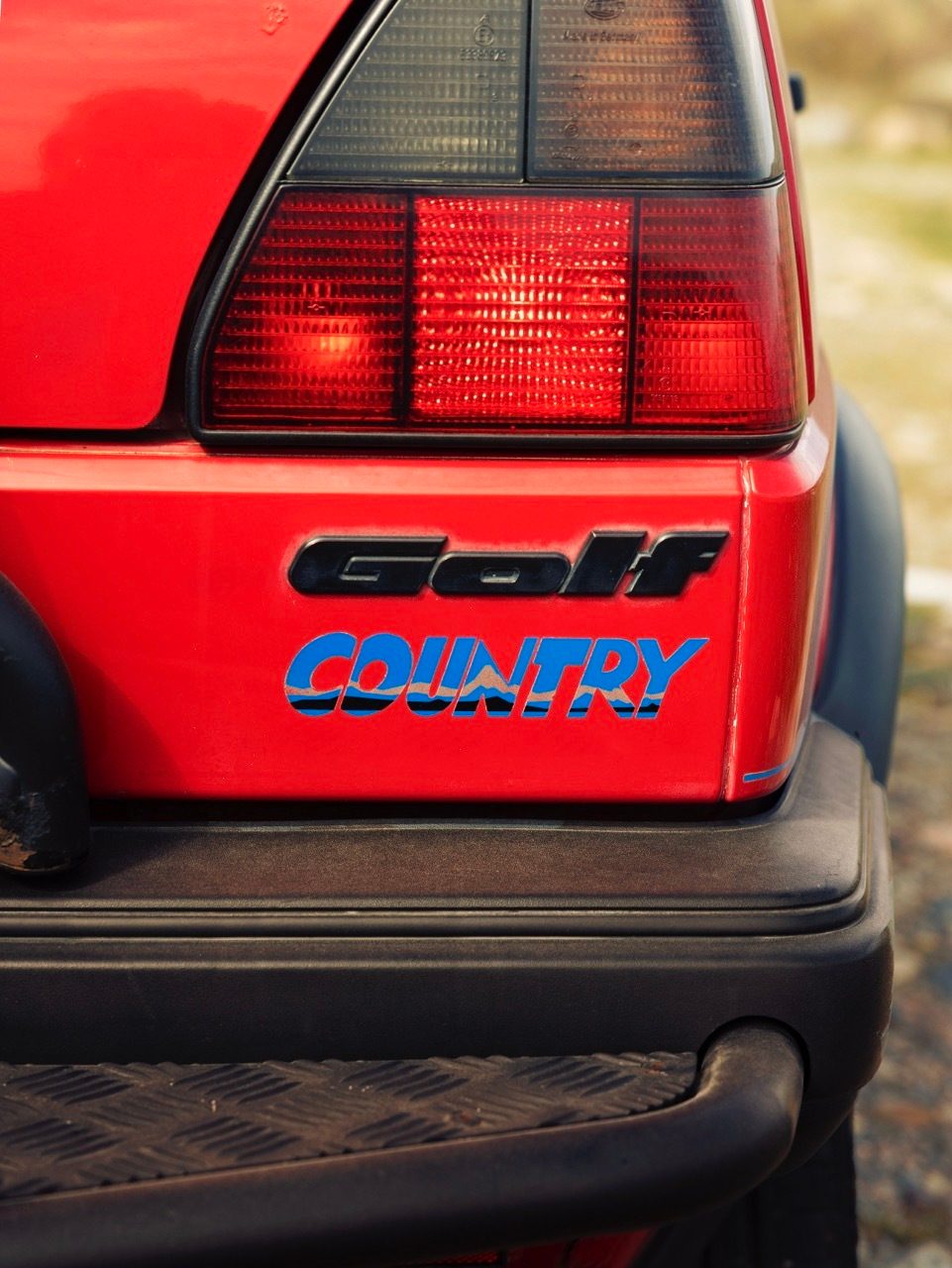 Automotive tail &#x26; brake light, Motor vehicle, Plant, Car, Hood, Wheel