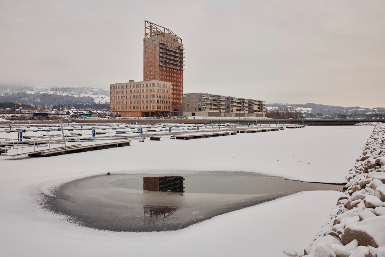 Urban design, Tower block, Sky, Building, Snow, Water, Skyscraper