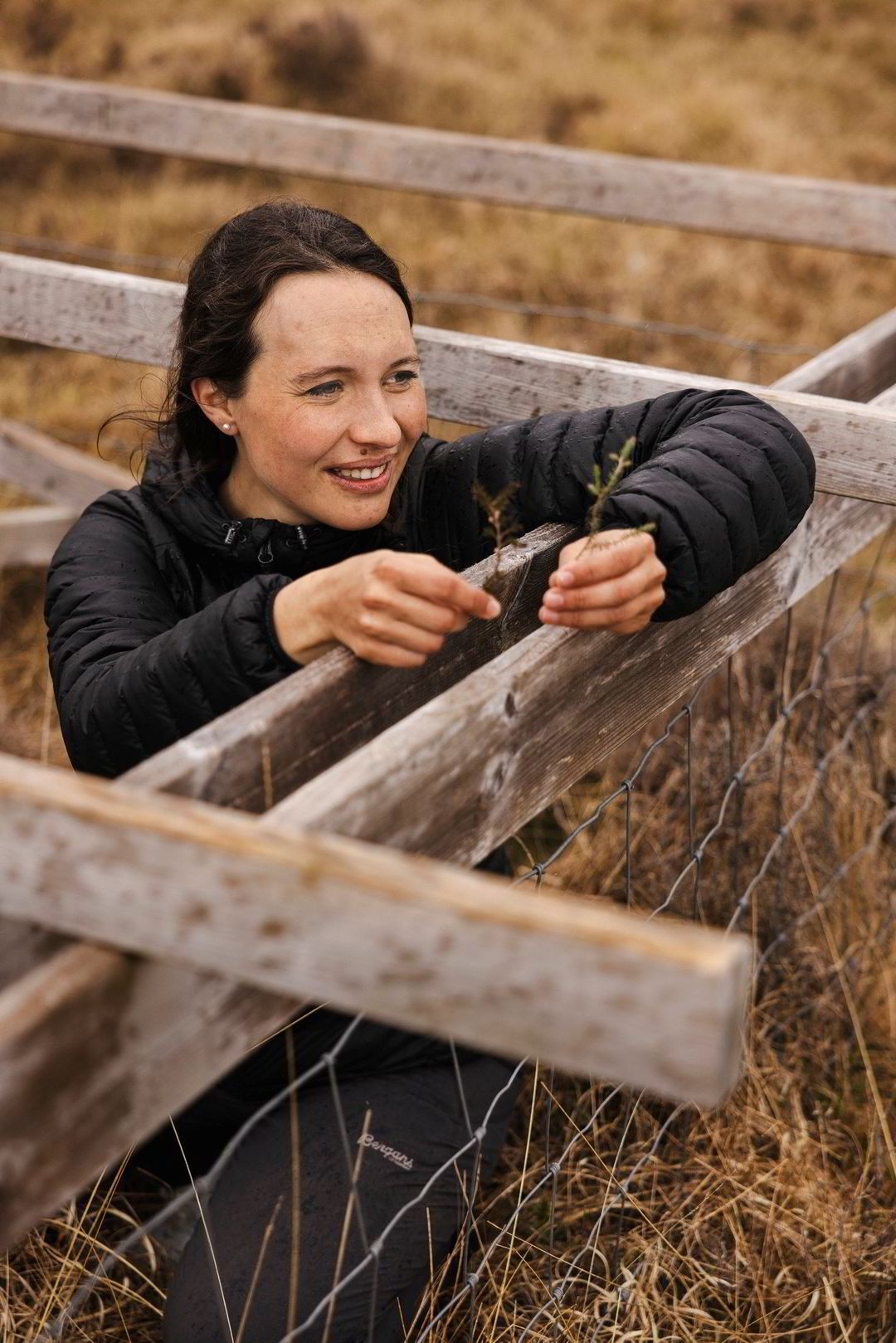 People in nature, Flash photography, Vertebrate, Wood, Mammal, Grass, Happy