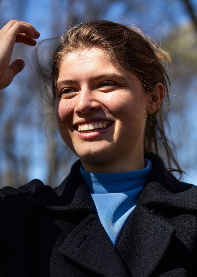 Facial expression, Flash photography, Skin, Smile, Lip, Chin, Hairstyle, Vertebrate, Plant, Happy